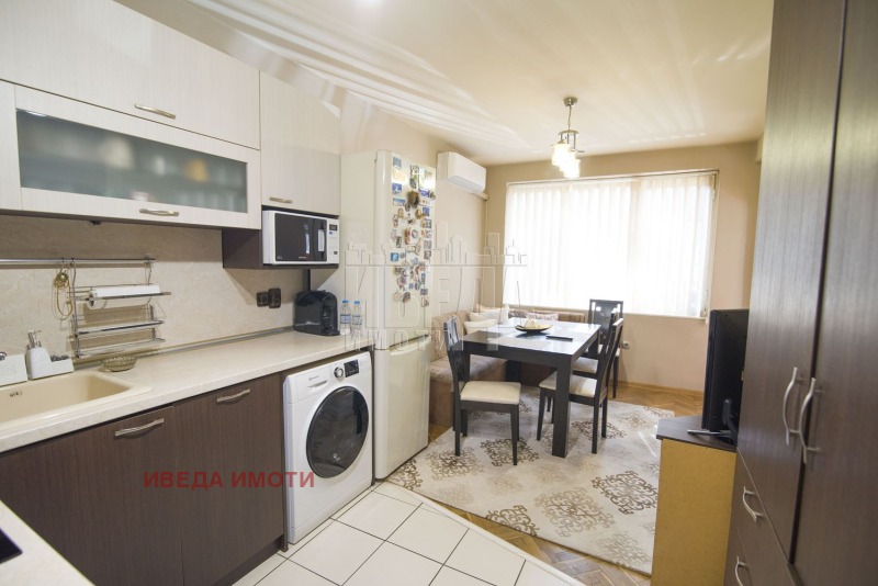 Продава  Етаж от къща град Варна , Централна поща , 130 кв.м | 25140286 - изображение [2]