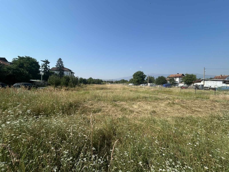 Eladó  Cselekmény Sofia , Abdovica , 1170 négyzetméter | 42871792