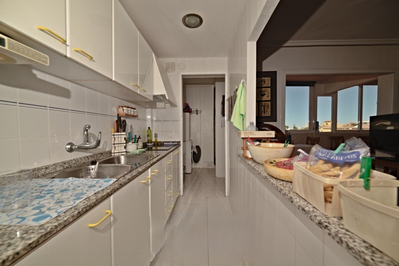 Продава 2-СТАЕН, гр. Варна, Център, снимка 3 - Апартаменти - 54301941