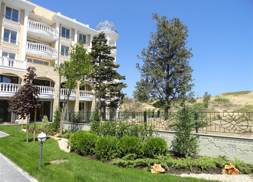 Продава МНОГОСТАЕН, гр. Несебър, област Бургас, снимка 2 - Апартаменти - 49373968