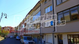 КЪЩА, 600 m2