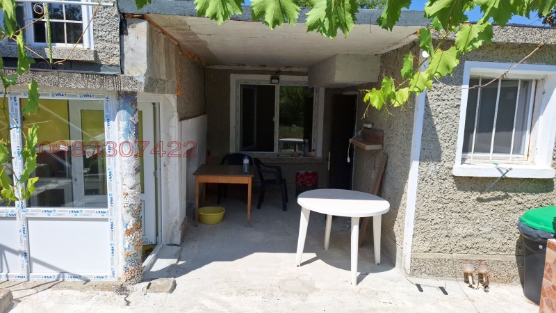 Продава КЪЩА, с. Владимирово, област Добрич, снимка 11 - Къщи - 52781526