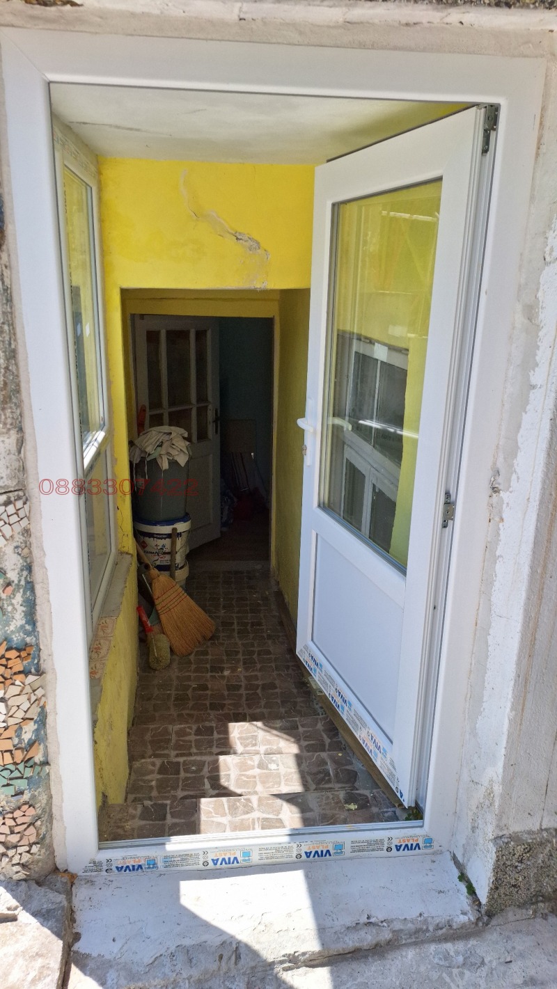 Продава КЪЩА, с. Владимирово, област Добрич, снимка 12 - Къщи - 52781526