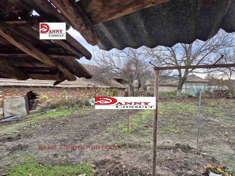 Продава КЪЩА, с. Мусина, област Велико Търново, снимка 10 - Къщи - 52836311