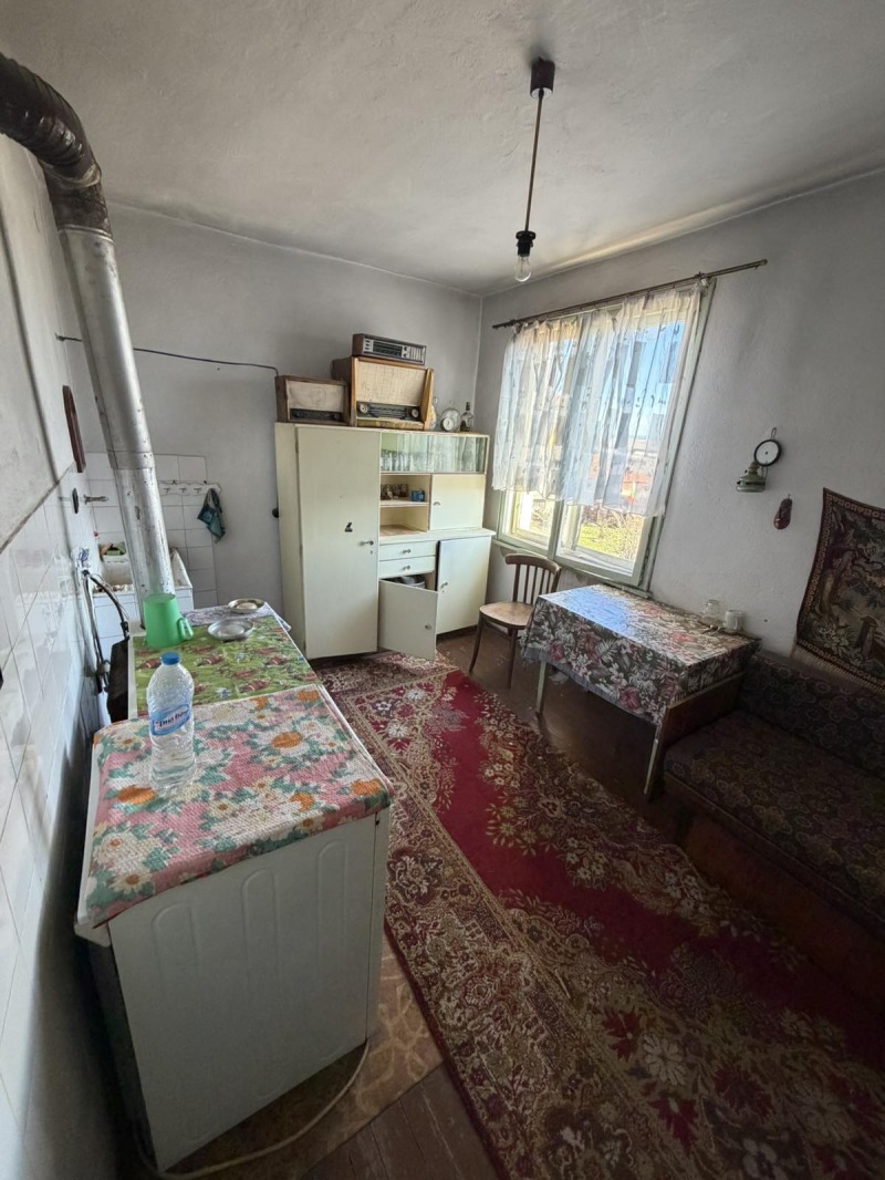 Продава КЪЩА, гр. Драгоман, област София област, снимка 8 - Къщи - 53235300