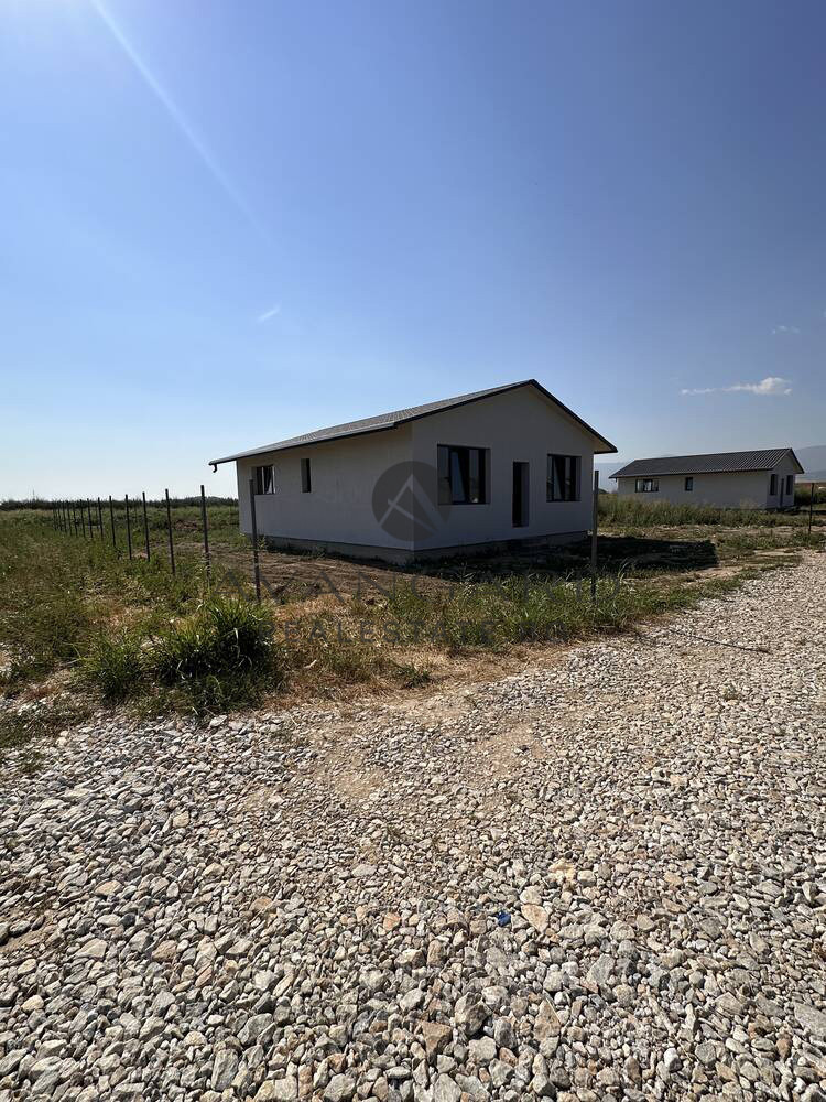Продава КЪЩА, с. Оризари, област Пловдив, снимка 2 - Къщи - 55049993