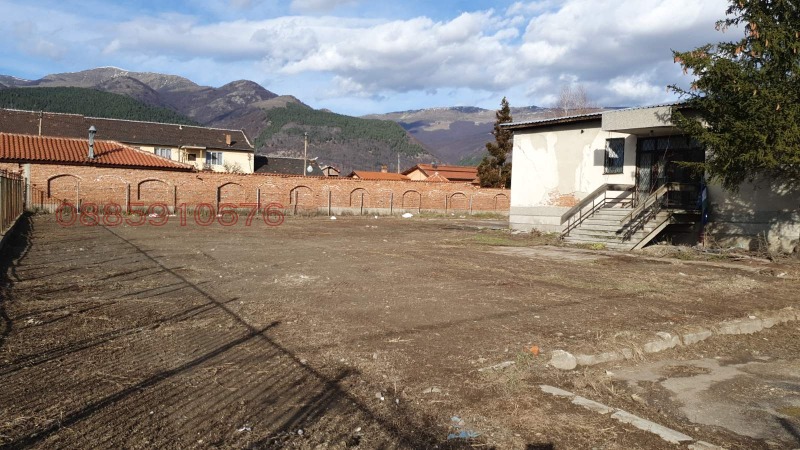 Продава ПРОМ. ПОМЕЩЕНИЕ, гр. Златица, област София област, снимка 6 - Производствени сгради - 53328126