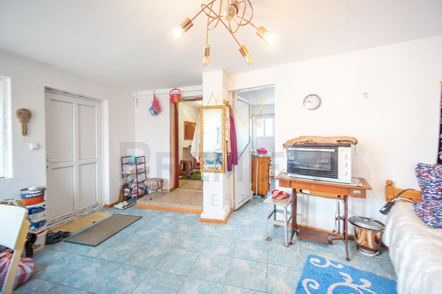 Продава КЪЩА, с. Безводица, област Добрич, снимка 3 - Къщи - 53910578