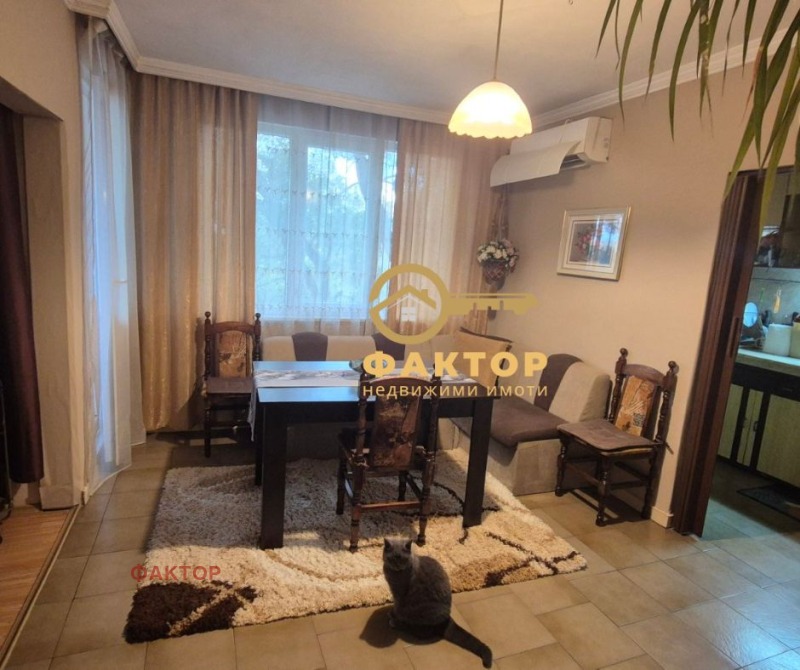 Zu verkaufen  2 Schlafzimmer Plowdiw , Wastanitscheski , 133 qm | 80730627 - Bild [2]