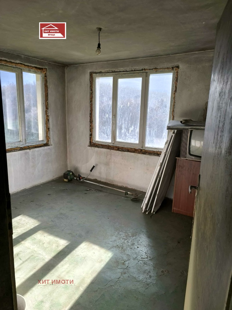 Продава КЪЩА, с. Костелево, област Враца, снимка 4 - Къщи - 52548584