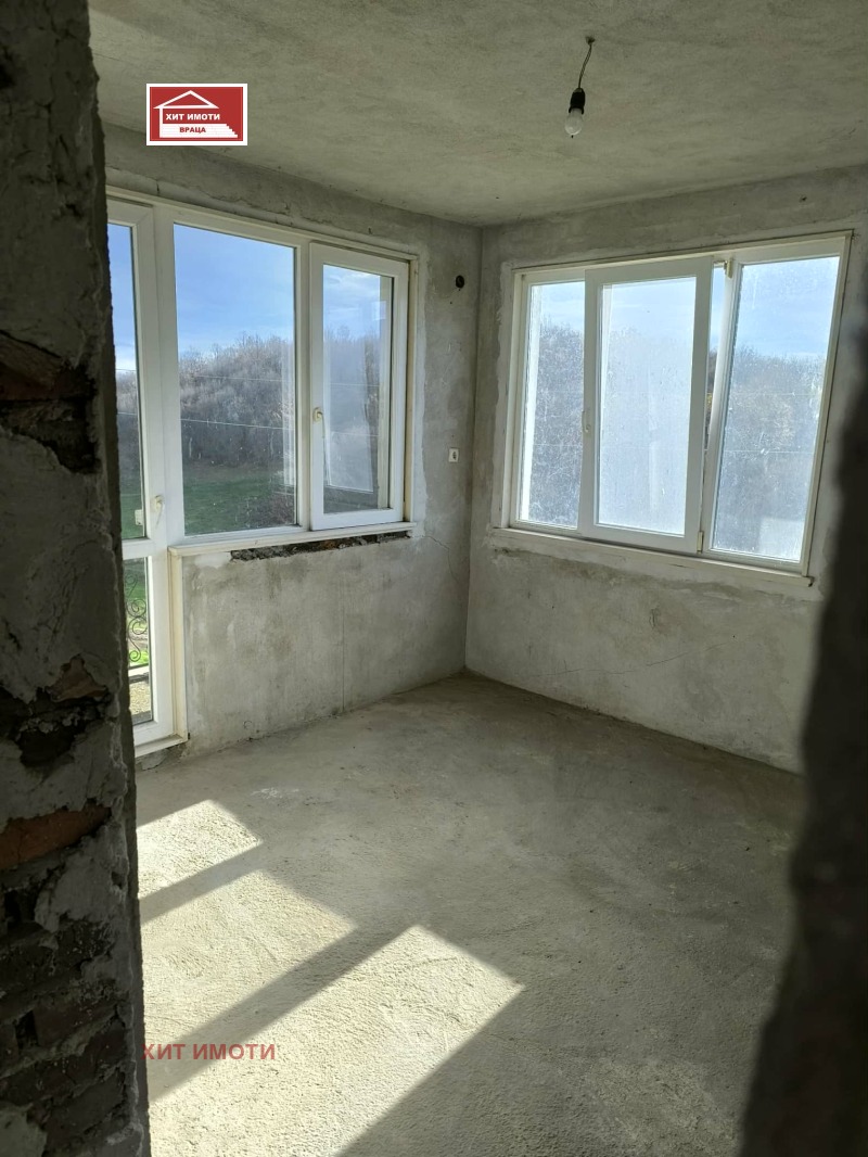 Продава КЪЩА, с. Костелево, област Враца, снимка 3 - Къщи - 52548584