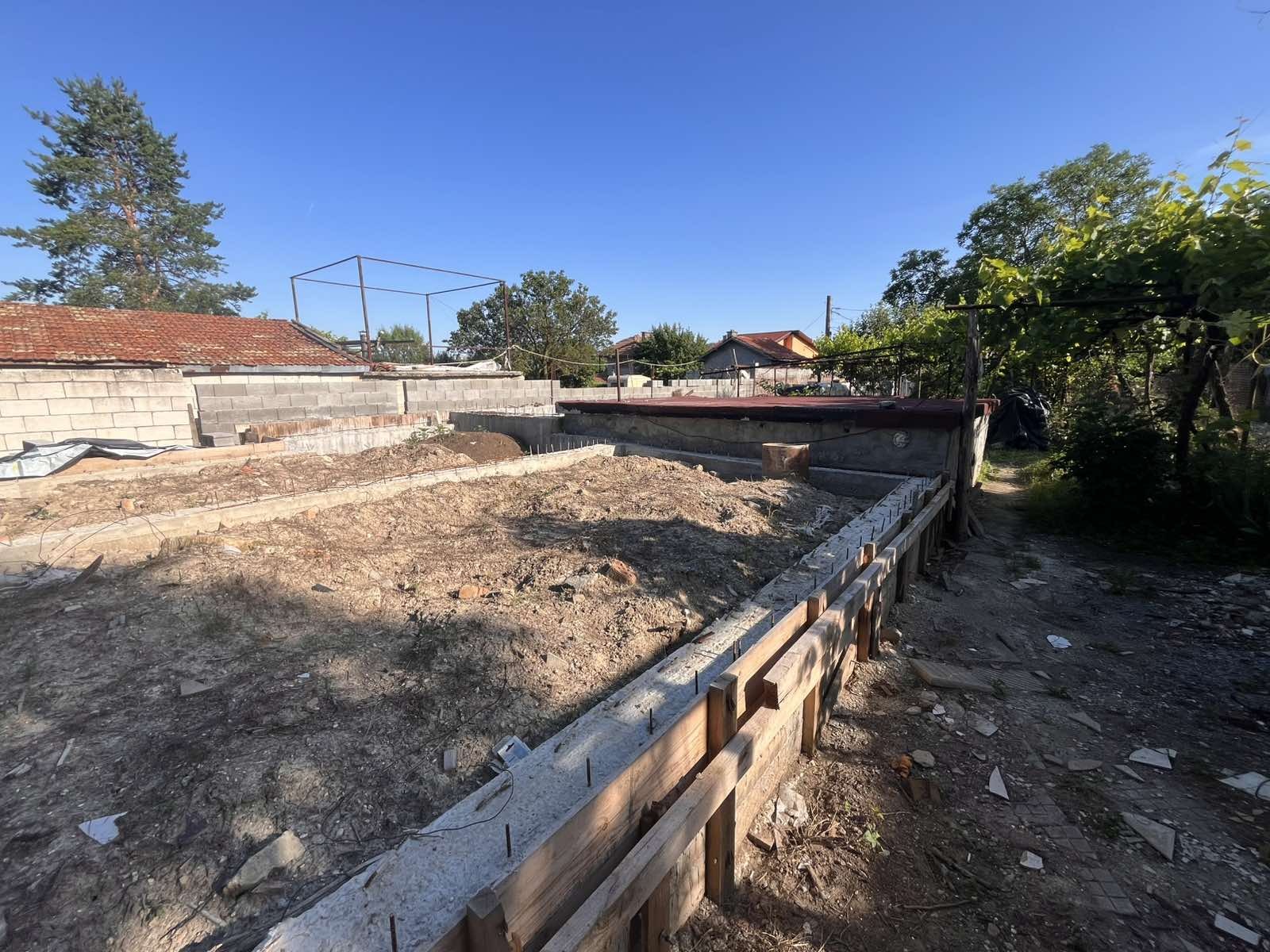 Продава ПАРЦЕЛ, гр. Шумен, м-т Под Манастира, снимка 2 - Парцели - 54928342
