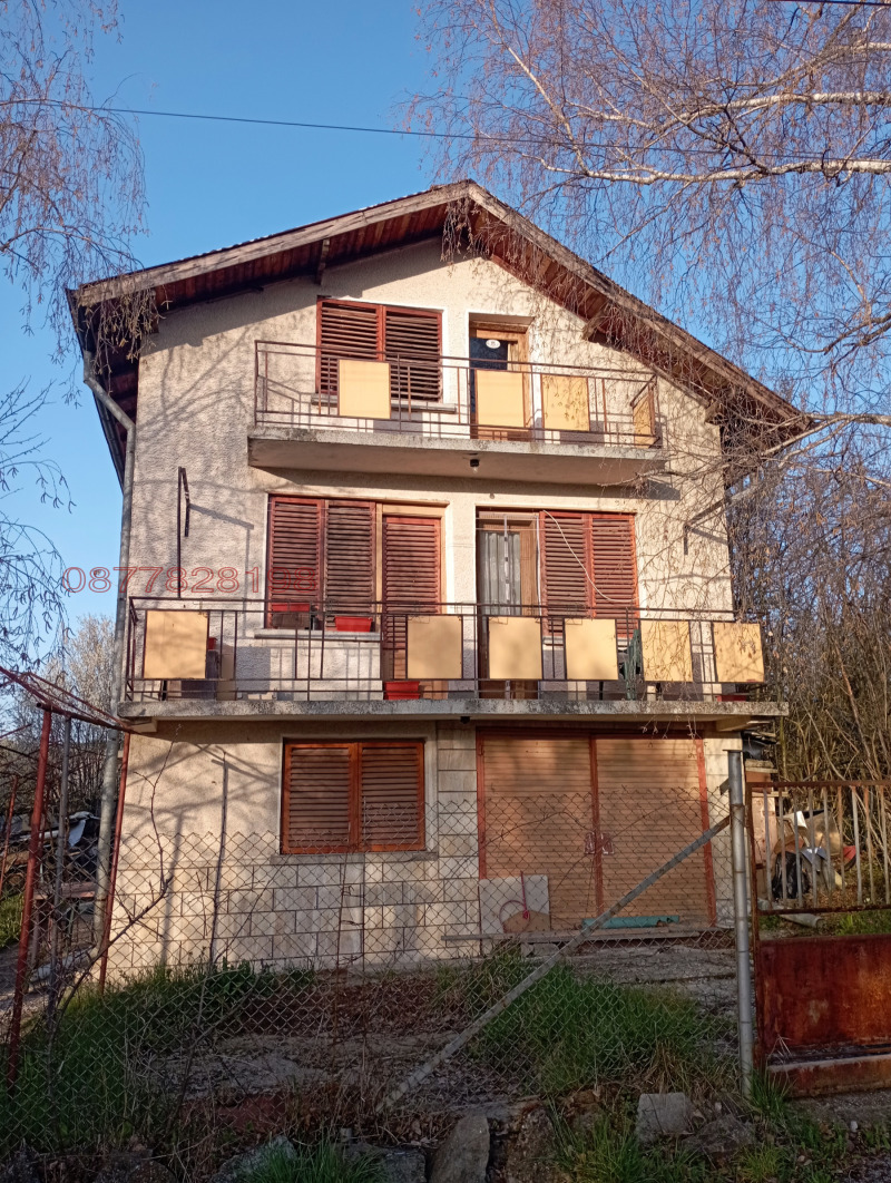 Продава КЪЩА в област Перник, гр. Брезник - 135 кв.м / 90 000 € » 176 024.70 лв.