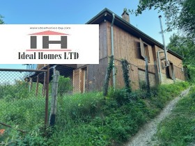 Продажба на имоти в с. Креслювци, област Габрово - изображение 1 