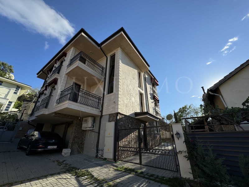 De vânzare  1 dormitor Plovdiv , Țentâr , 72 mp | 80935201 - imagine [2]