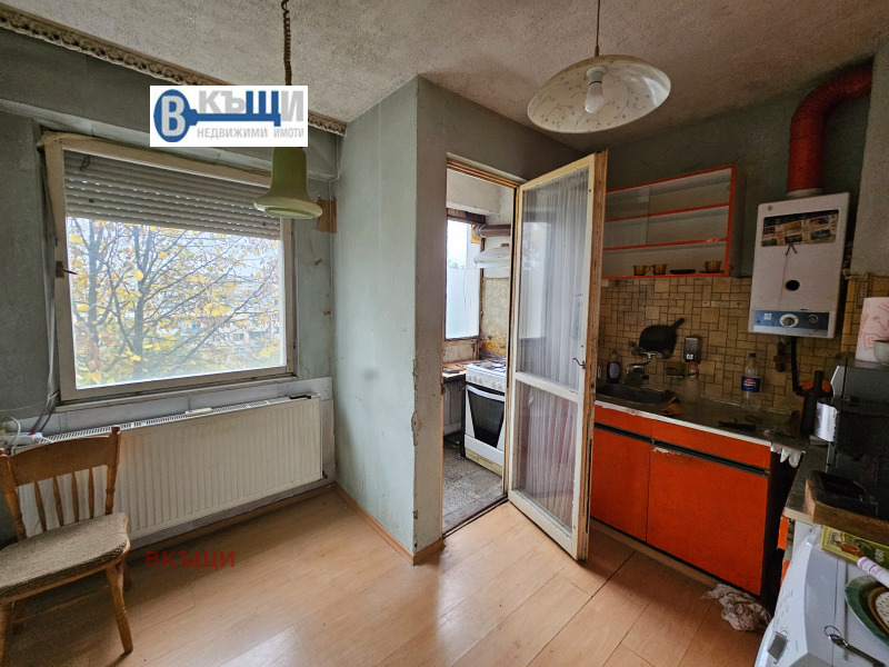 Продава 2-СТАЕН, гр. Велико Търново, Бузлуджа, снимка 3 - Апартаменти - 52196904