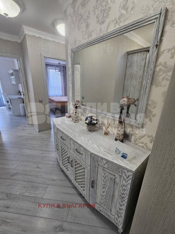En venta  2 dormitorios Varna , k.k. Zlatni pyasatsi , 119 metros cuadrados | 35103282