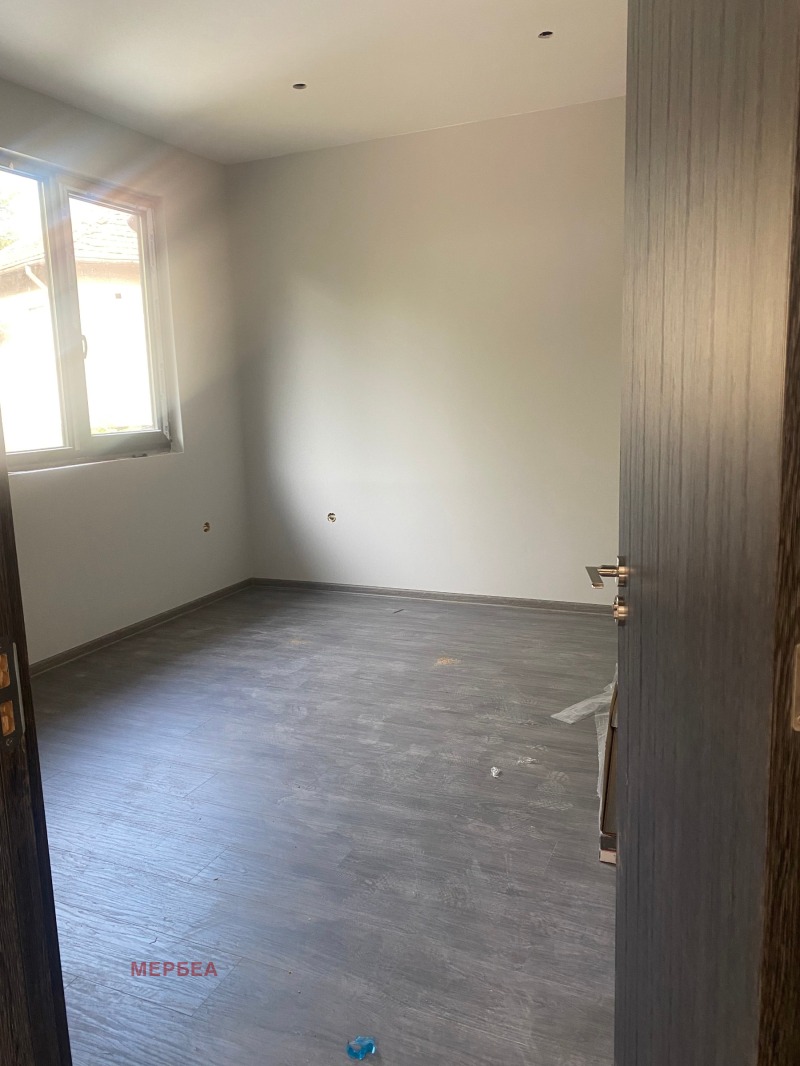 Myytävänä  Talo Pernik , Bela voda , 65 neliömetriä | 77675068 - kuva [2]