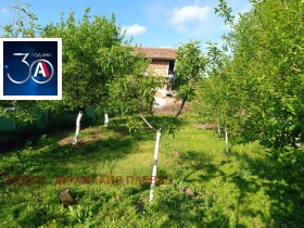 Продажба на имоти в с. Гривица, област Плевен - изображение 3 