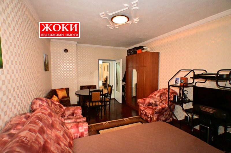 Продава  3-стаен град Перник , Изток , 88 кв.м | 31360794 - изображение [2]