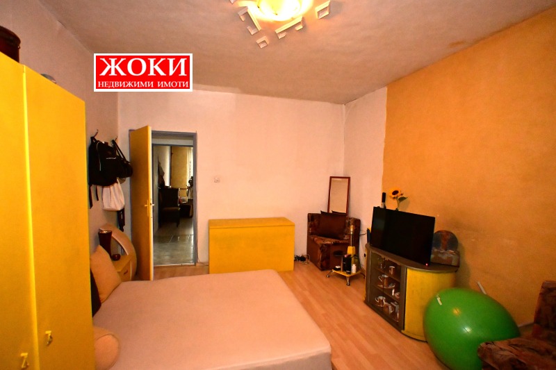 Продава  3-стаен град Перник , Изток , 88 кв.м | 31360794 - изображение [6]
