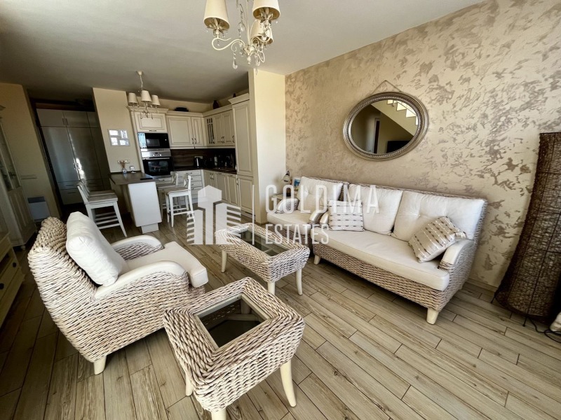 Продава  Многостаен област Бургас , гр. Свети Влас , 130 кв.м | 42901850