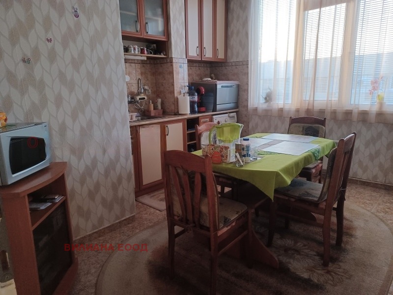 Продава  Многостаен, област Велико Търново, гр. Горна Оряховица • 93 000 € • ID 18761477 — holmes.bg - [1] 