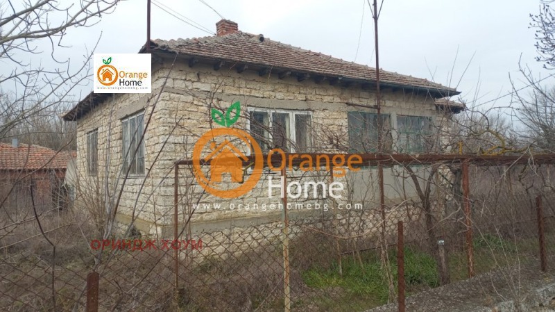 Продава КЪЩА, с. Горичане, област Добрич, снимка 2 - Къщи - 49169805