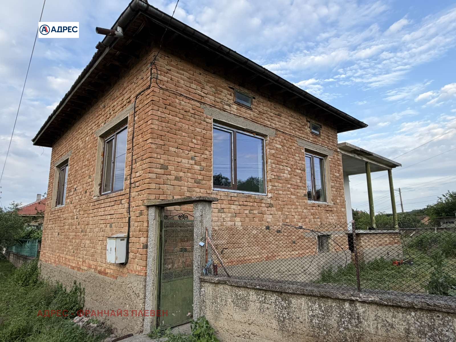 Продава КЪЩА, с. Брест, област Плевен