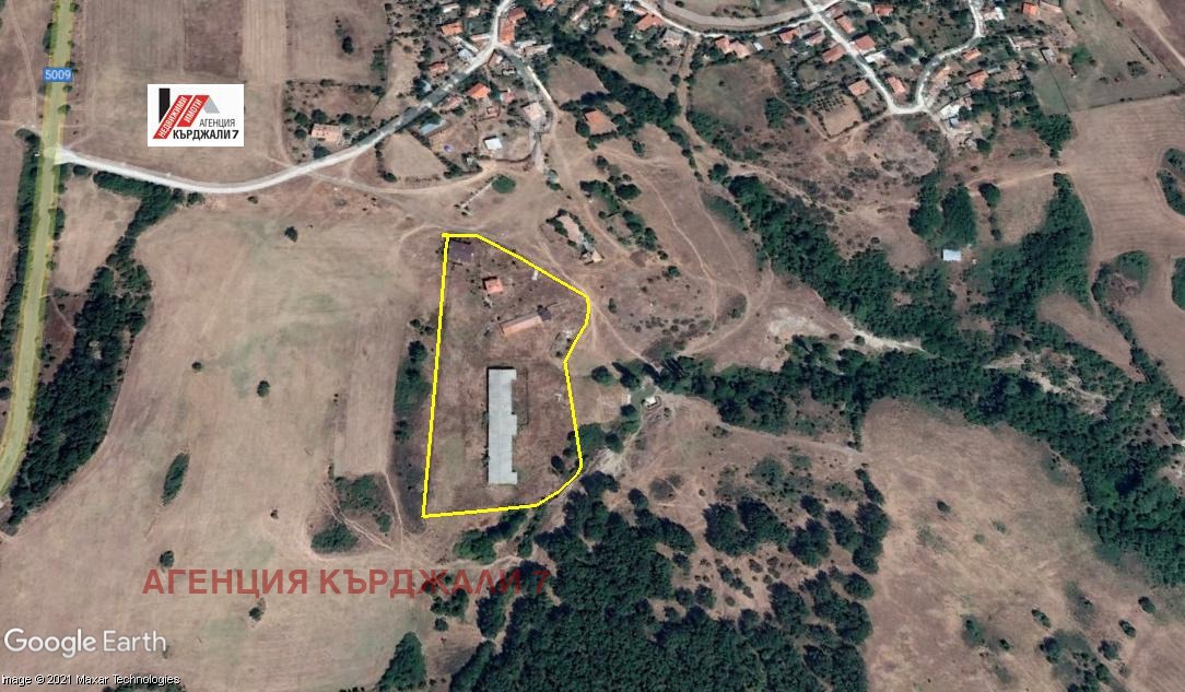 Продава ПРОМ. ПОМЕЩЕНИЕ, с. Соколяне, област Кърджали, снимка 6 - Производствени сгради - 53956654