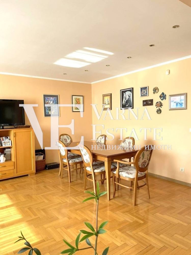 Продава 3-СТАЕН, гр. Варна, Бриз, снимка 3 - Aпартаменти - 46693727