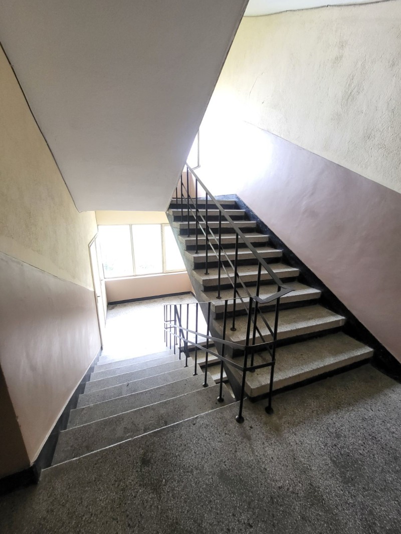 Продава  3-стаен град Добрич , Градска болница , 100 кв.м | 93263199 - изображение [14]