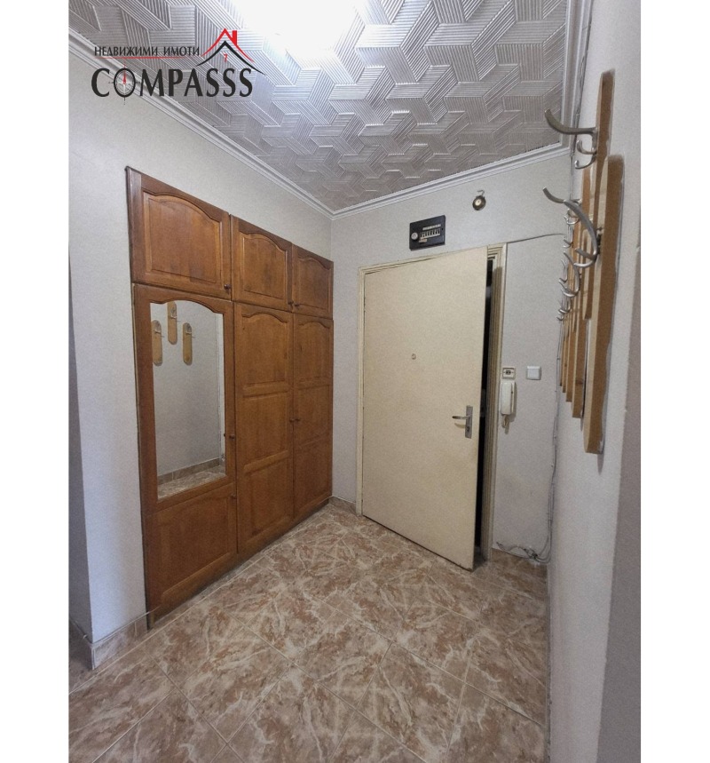 Продава  3-стаен град Добрич , Градска болница , 100 кв.м | 93263199