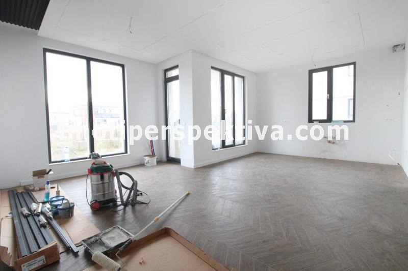 Продава КЪЩА, гр. Пловдив, Кючук Париж