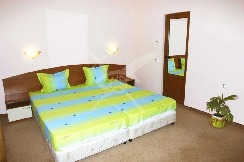 Продава ХОТЕЛ, с. Равда, област Бургас, снимка 3 - Хотели - 52650609