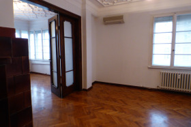3 dormitorios Tsentar, Sofia