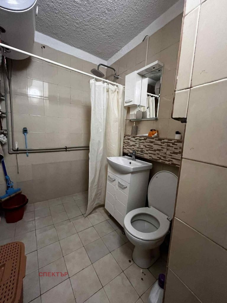 Zu verkaufen  1 Schlafzimmer Pernik , Iztok , 65 qm | 60633287 - Bild [8]