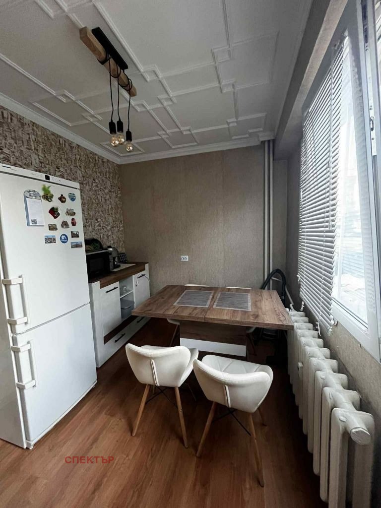 Zu verkaufen  1 Schlafzimmer Pernik , Iztok , 65 qm | 60633287 - Bild [5]