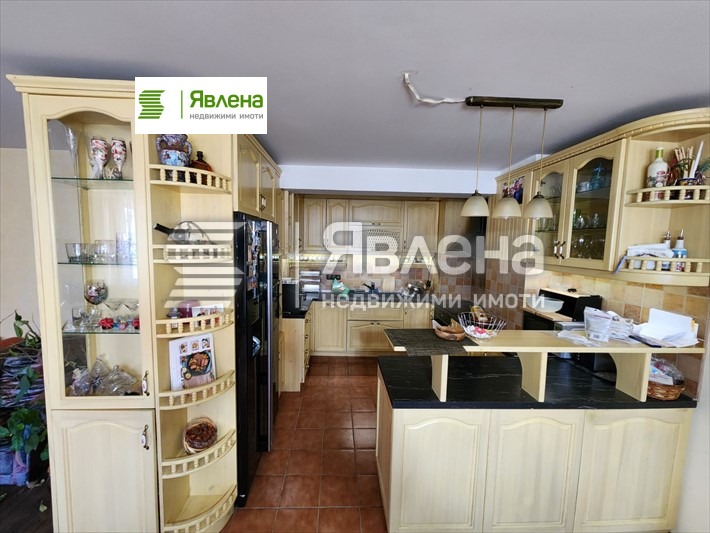 Продава МНОГОСТАЕН, гр. София, Център, снимка 4 - Апартаменти - 54860855