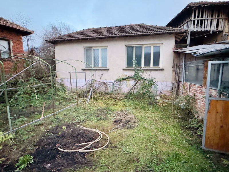 Продава КЪЩА, с. Говежда, област Монтана, снимка 6 - Къщи - 52754580