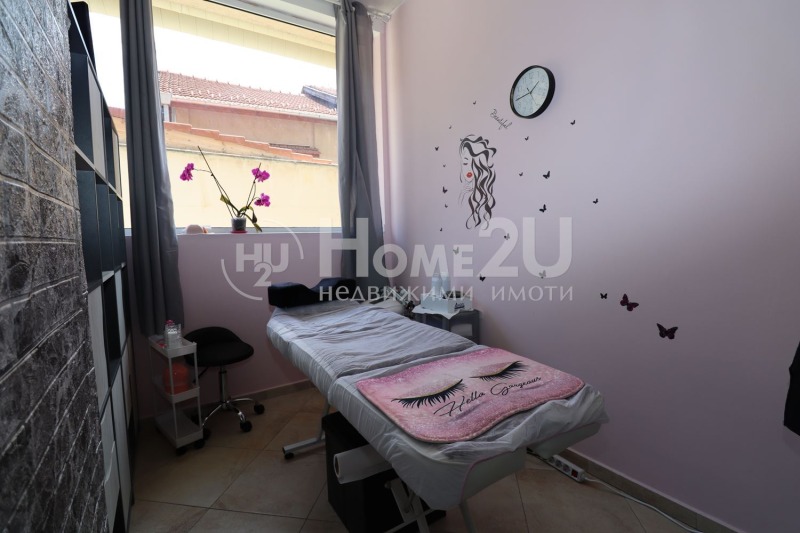 Myytävänä  Toimisto Sofia , Nadežda 2 , 33 neliömetriä | 30672476 - kuva [4]