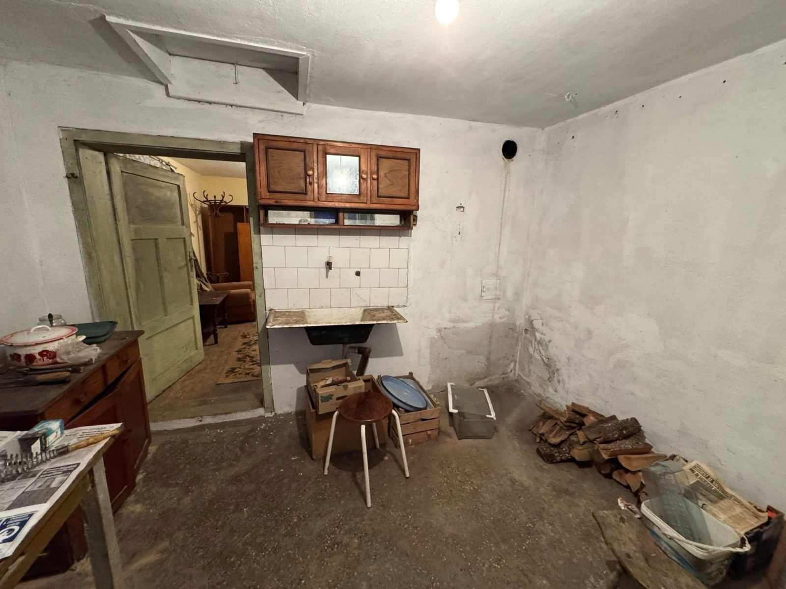 Продава КЪЩА, с. Говежда, област Монтана, снимка 12 - Къщи - 53797673