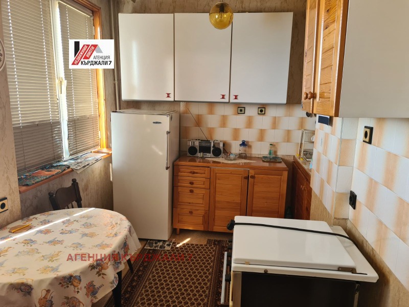 Продава 3-СТАЕН, гр. Кърджали, Студен кладенец, снимка 4 - Апартаменти - 52386346