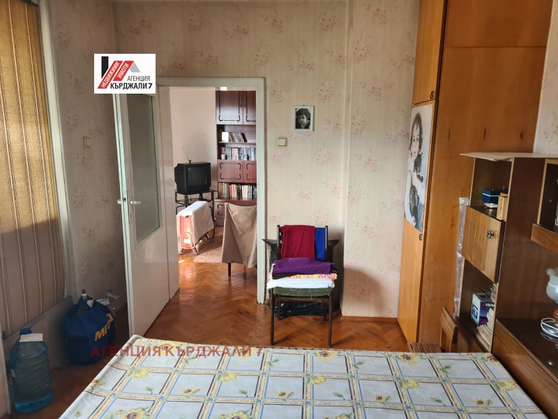 Продава 3-СТАЕН, гр. Кърджали, Студен кладенец, снимка 8 - Апартаменти - 52386346