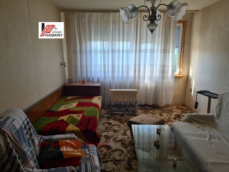 Продава 3-СТАЕН, гр. Кърджали, Студен кладенец, снимка 9 - Апартаменти - 52386346