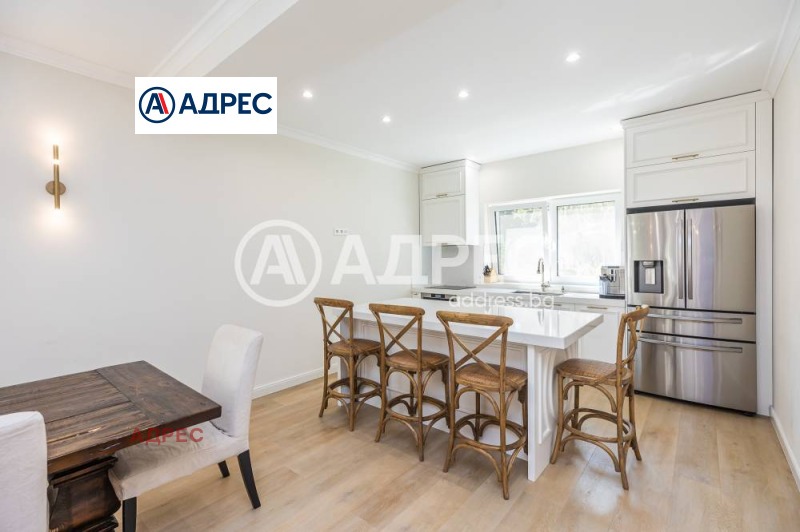 Продава КЪЩА, гр. Варна, Център, снимка 16 - Къщи - 53019612