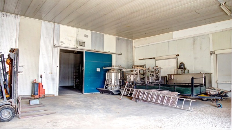 Продава  Склад област Плевен , с. Дебово , 22000 кв.м | 26971823 - изображение [4]