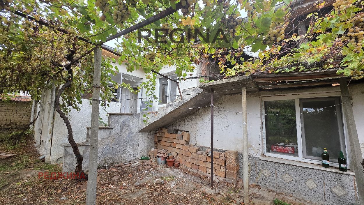 Продава КЪЩА, с. Песнопой, област Пловдив