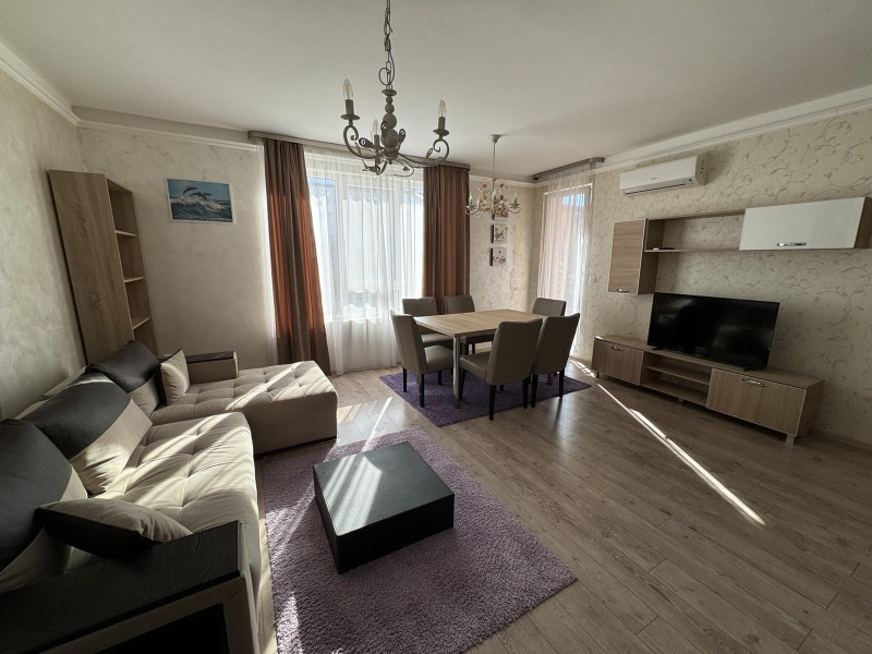 Продава  3-стаен град Шумен , Пазара , 110 кв.м | 20549824