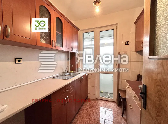 Продава 3-СТАЕН, гр. Варна, Окръжна болница-Генерали, снимка 6 - Апартаменти - 52346017